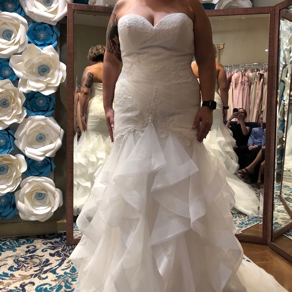 White one Barcelona size 16 never been altered - Picture 2 of 4